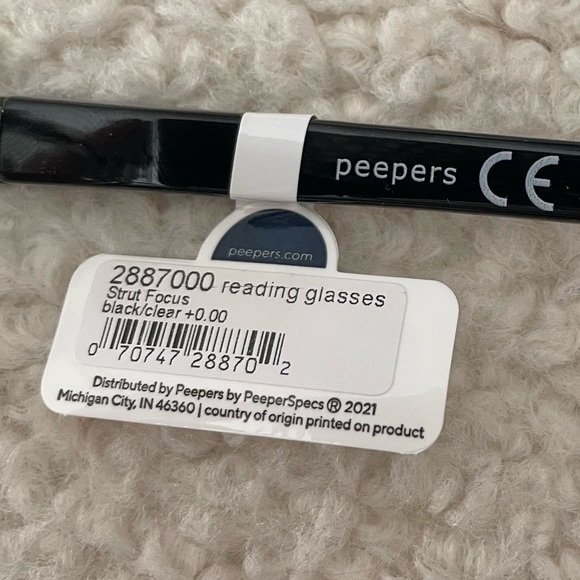 NIP Peepers Reading Glasses from Reese’s Bookclub Dec. Box! - Picture 13 of 13